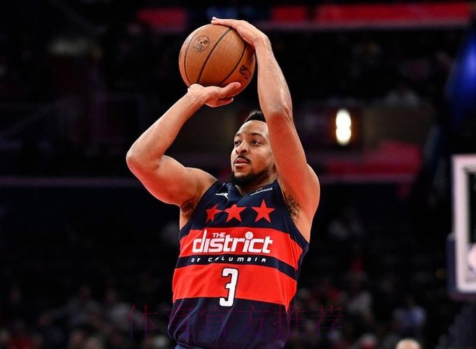 麦科勒姆关键后仰强投不中，老鹰主场2分惜败雄鹿